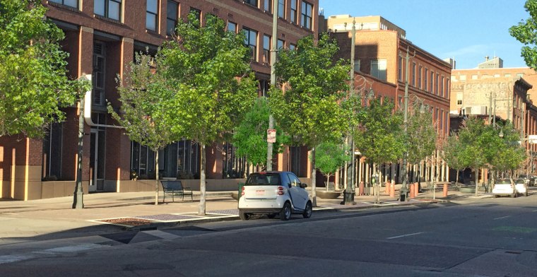 Midblock stormwater tree trench example